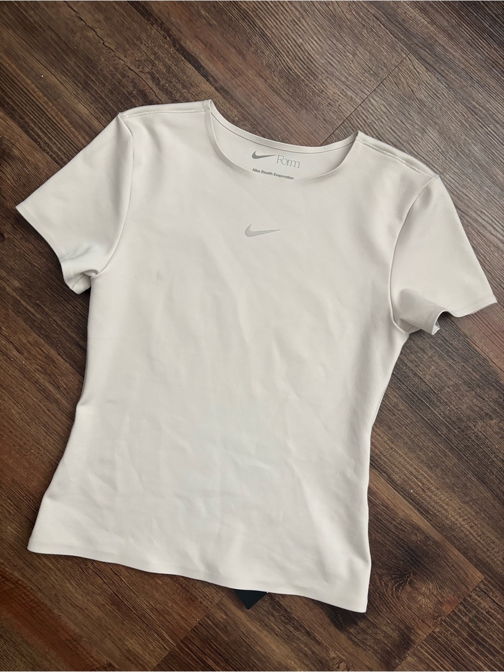 NWT Nike Form Stealth Evaporation Fitted Top Beige XS